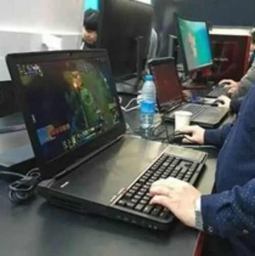 京東同步美國CES展，多款游戲產品及VR設備亮相，引領計算機軟硬件零售新潮流